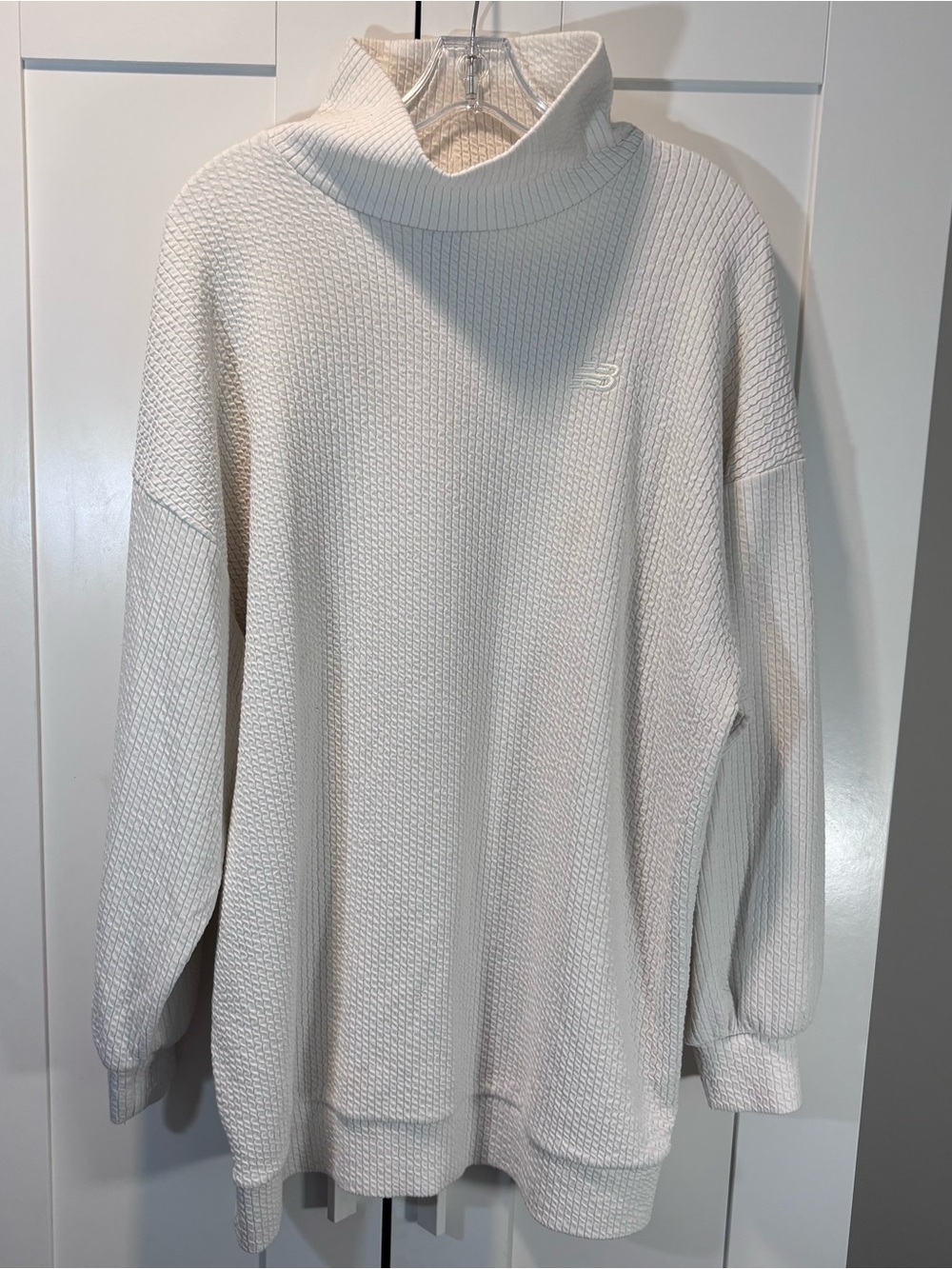 New Balance Cotton Blend White Textured Mock Neck Pullover Oversized Sweatshirt